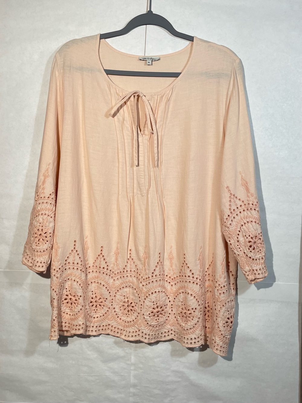 Rose & Thyme 1X Peach Embroidered Eyelet Tunic Blouse GUC